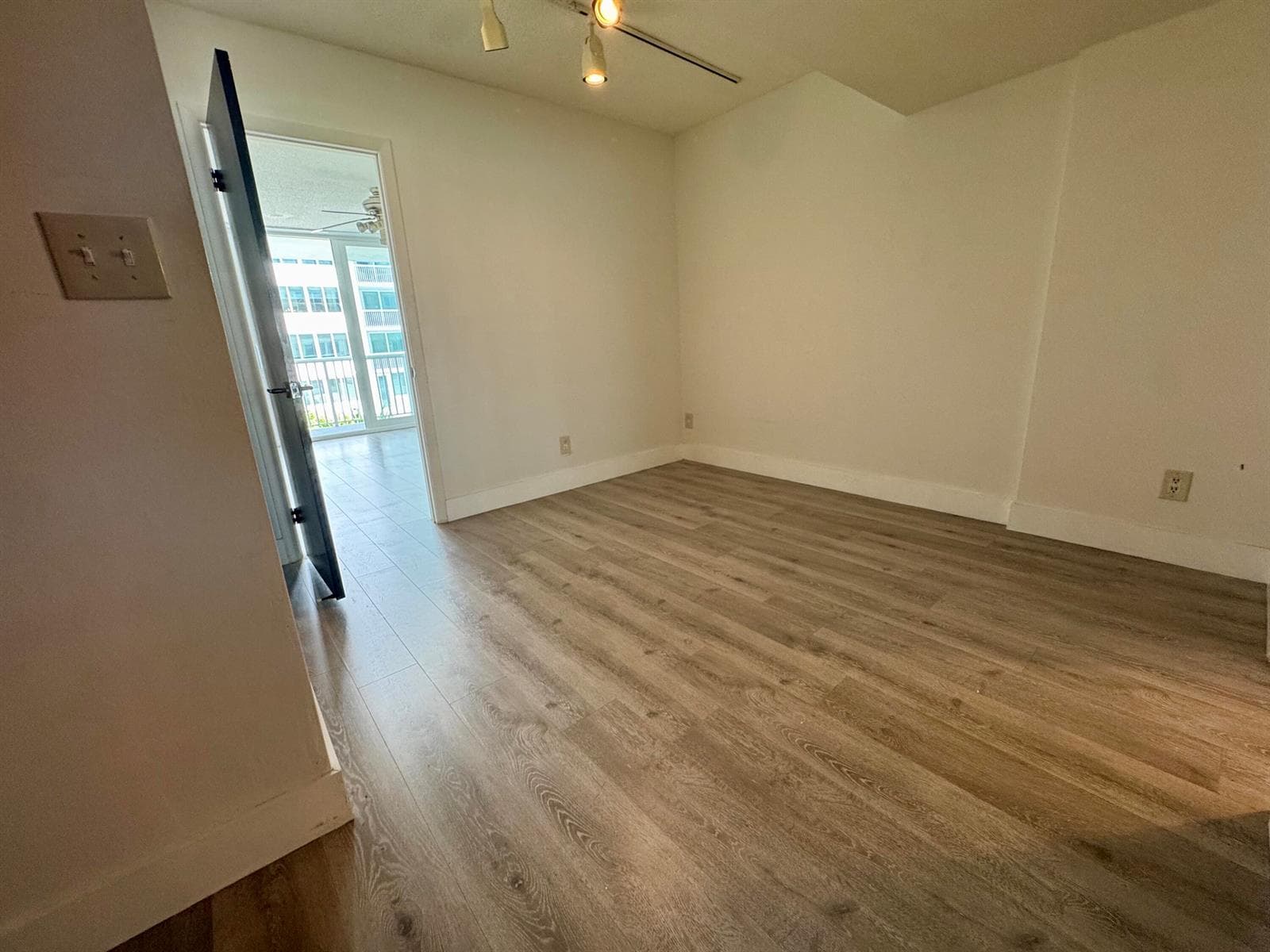 5401 Collins Avenue Apt 144, Miami Beach FL 33140 — 15