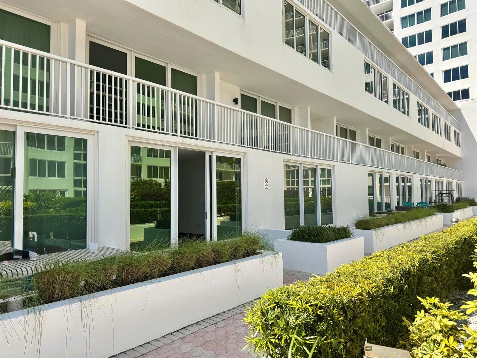 5401 Collins Avenue Apt 144, Miami Beach FL 33140 — 11