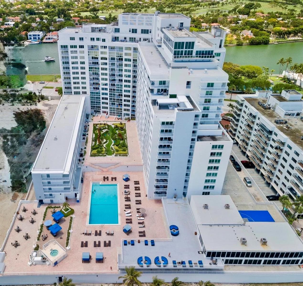 5401 Collins Avenue Apt 144, Miami Beach FL 33140 — 40
