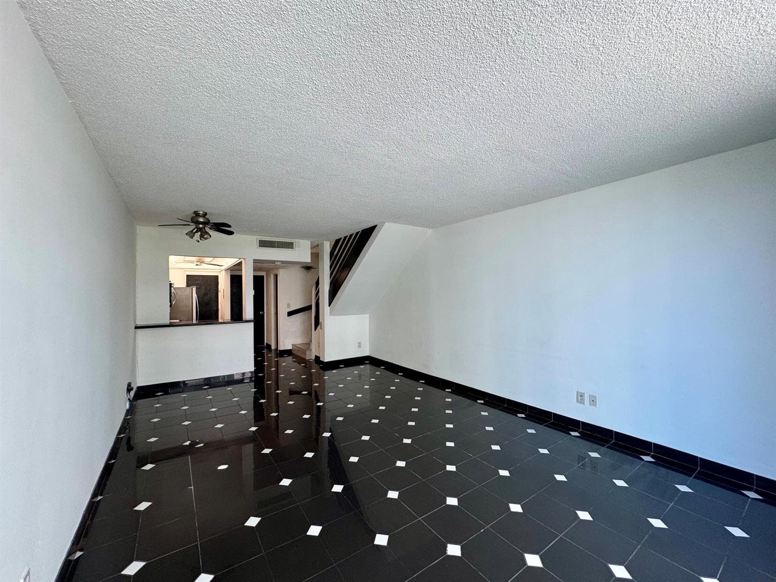 5401 Collins Avenue Apt 144, Miami Beach FL 33140 — 31