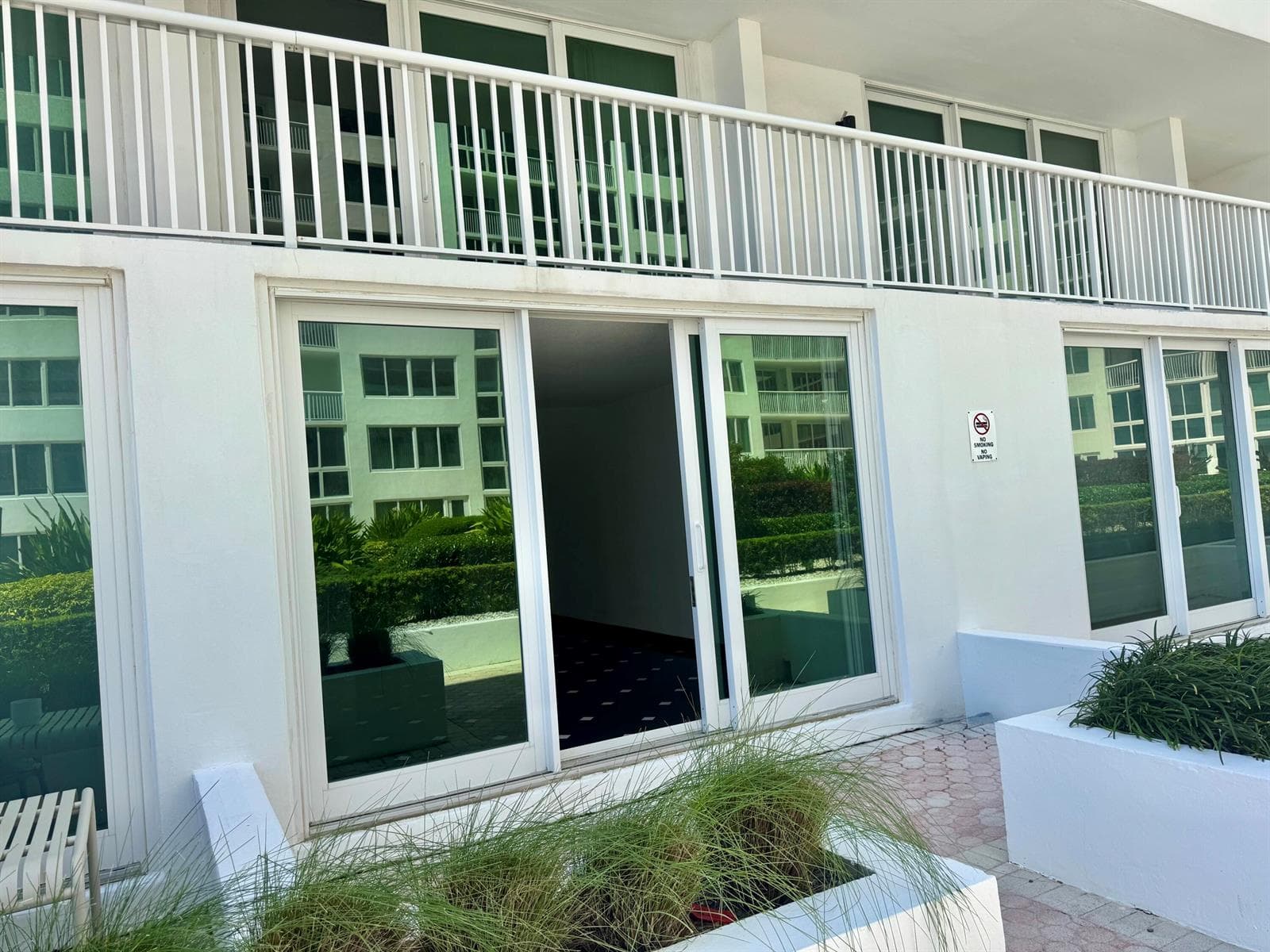 5401 Collins Avenue Apt 144, Miami Beach FL 33140 — 8