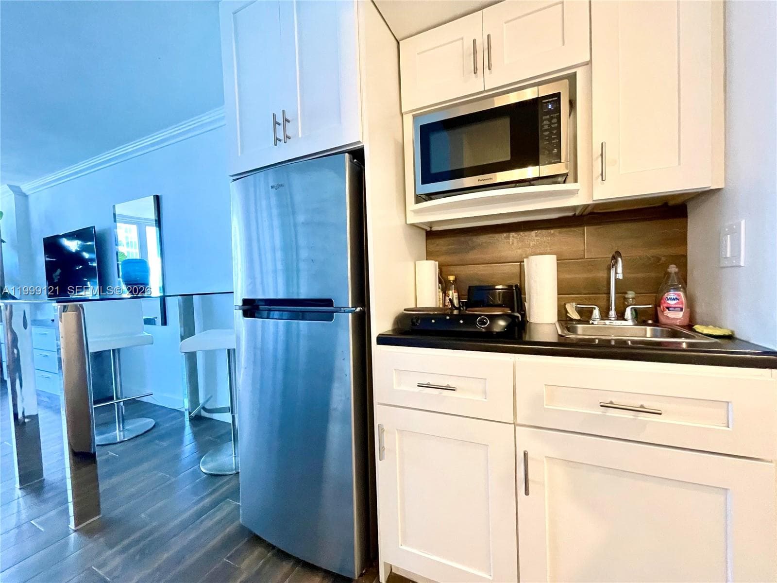 19201 Collins Ave # 504, Sunny Isles Beach FL 33160 — 10