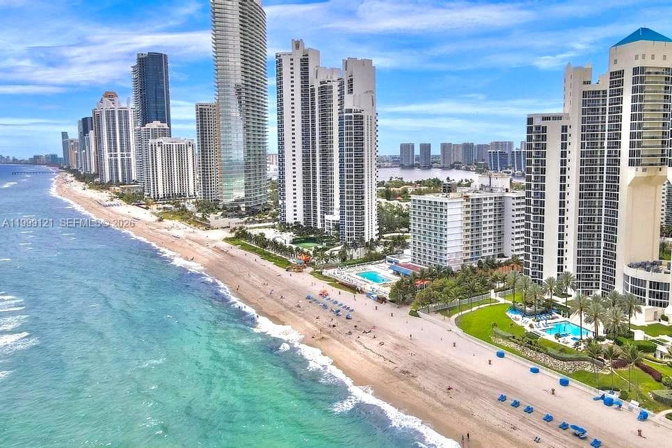 19201 Collins Ave # 504, Sunny Isles Beach FL 33160 — 15