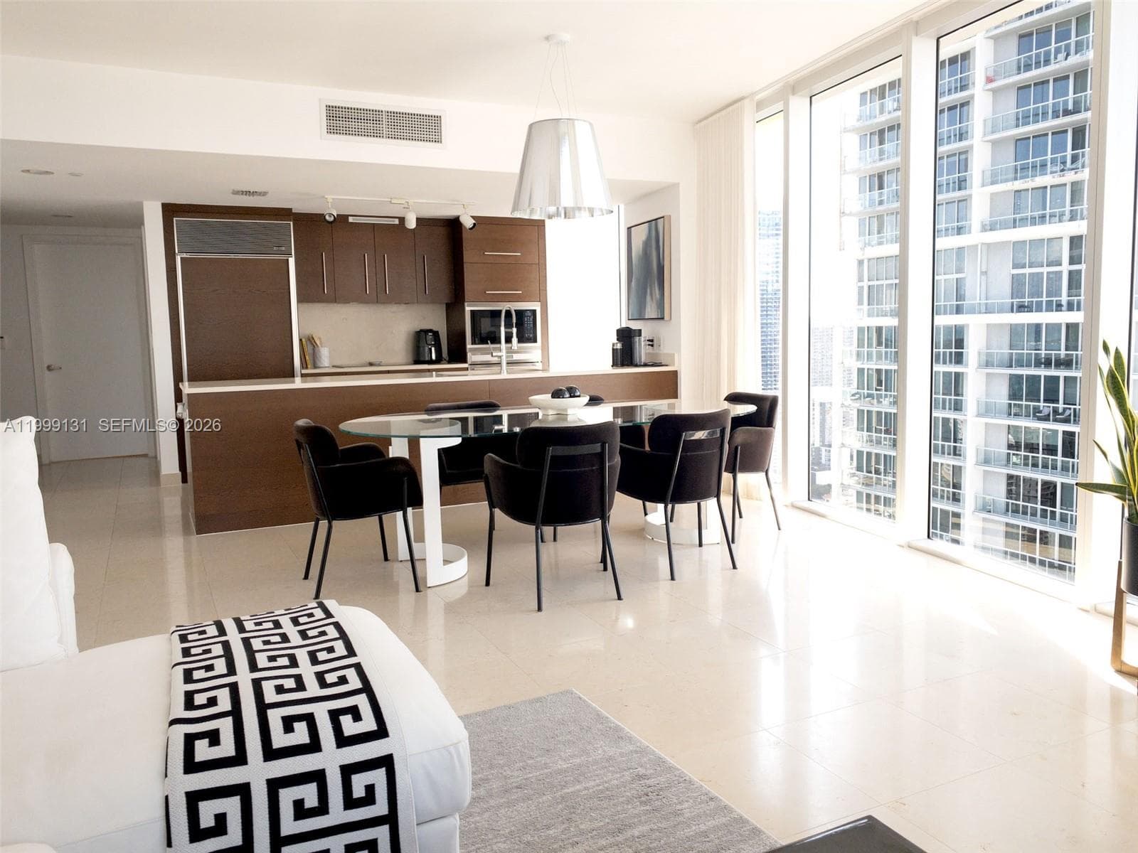 475 Brickell Ave # 3915, Miami FL 33131 — 11