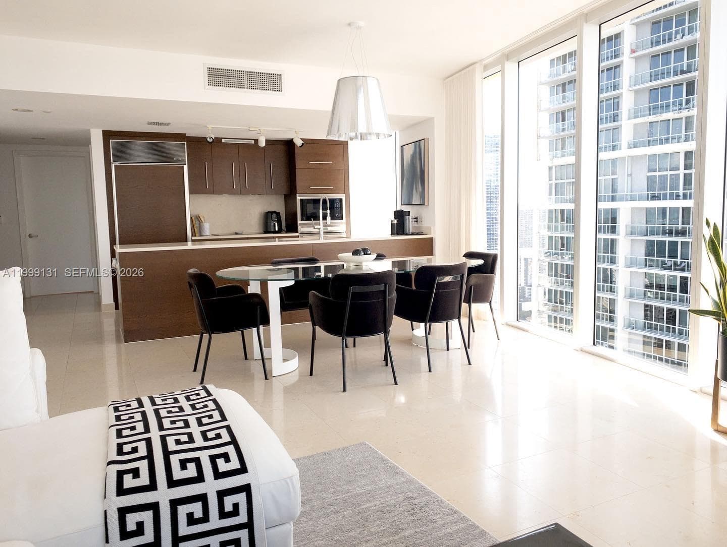 475 Brickell Ave # 3915, Miami FL 33131 — 4
