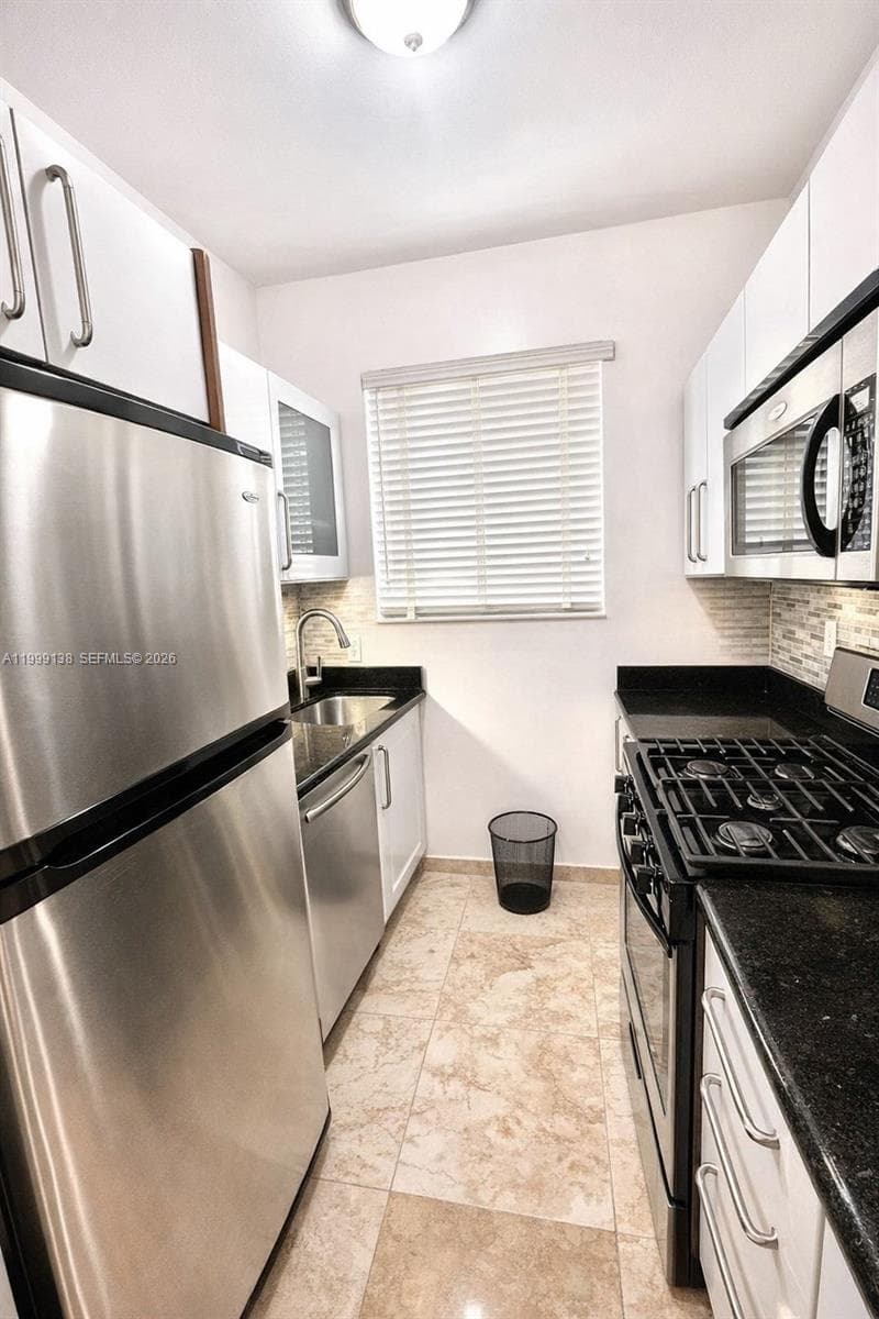 3915 N Meridian Ave # 101, Miami Beach FL 33140 — 6