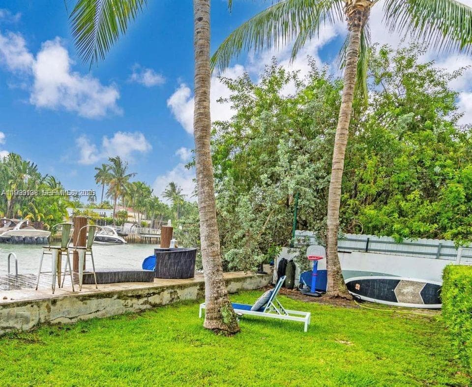 3915 N Meridian Ave # 101, Miami Beach FL 33140 — 17