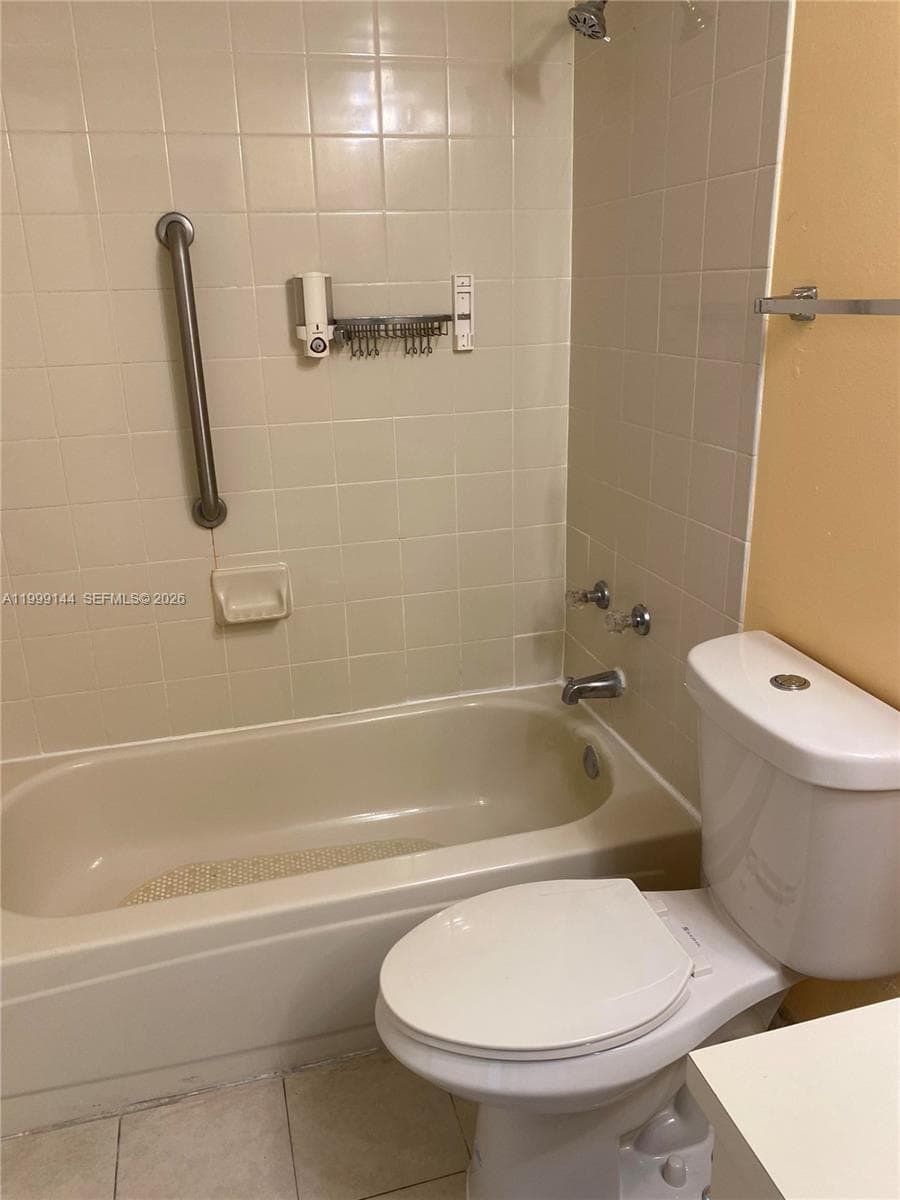 8500 SW 212th St # 106, Cutler Bay FL 33189 — 3