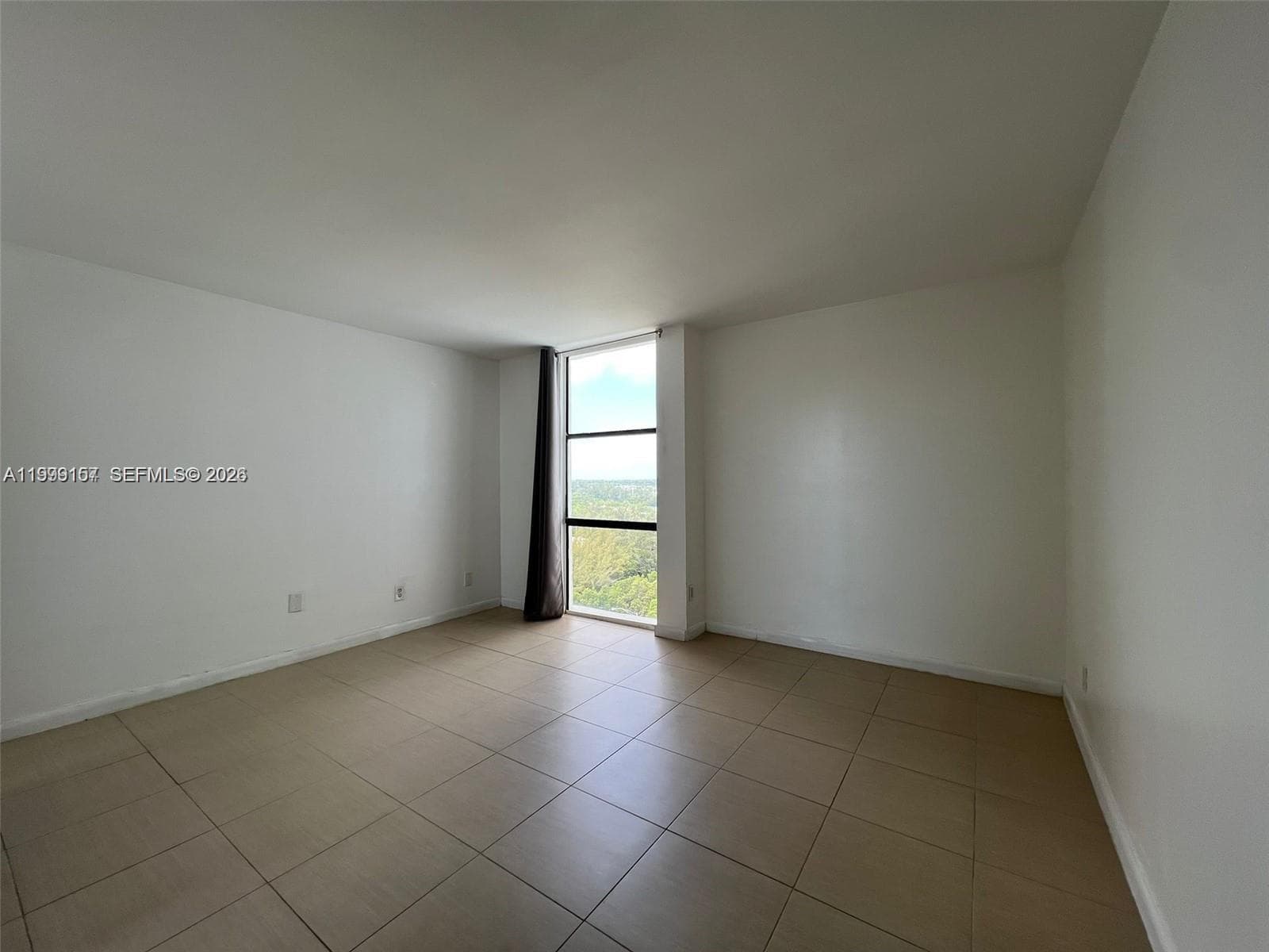 13499 Biscayne Blvd # 1402, North Miami FL 33181 — 11