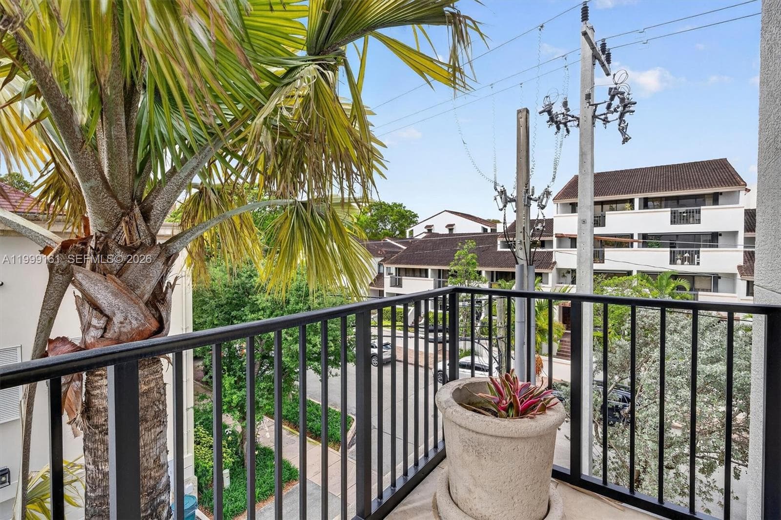 650 Valencia Ave # 302, Coral Gables FL 33134 — 63