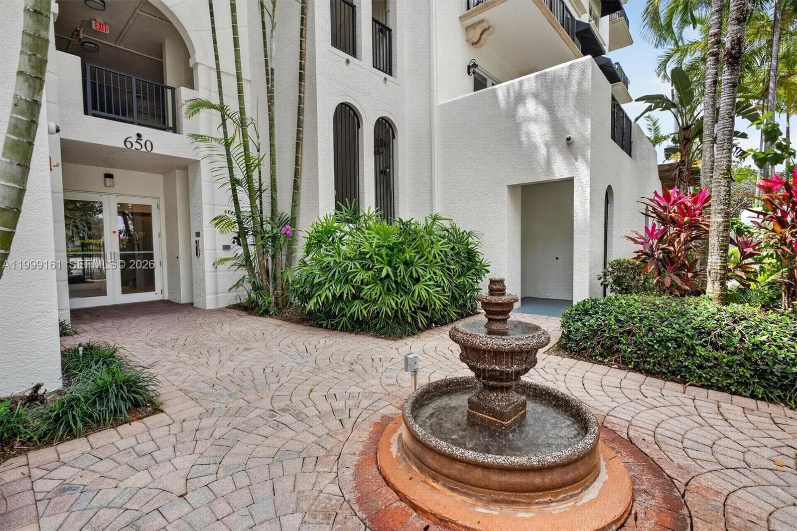 650 Valencia Ave # 302, Coral Gables FL 33134 — 1