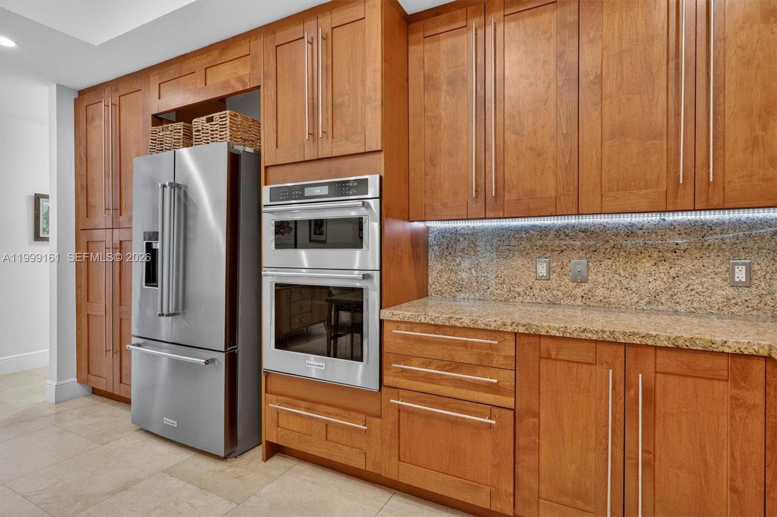 650 Valencia Ave # 302, Coral Gables FL 33134 — 33