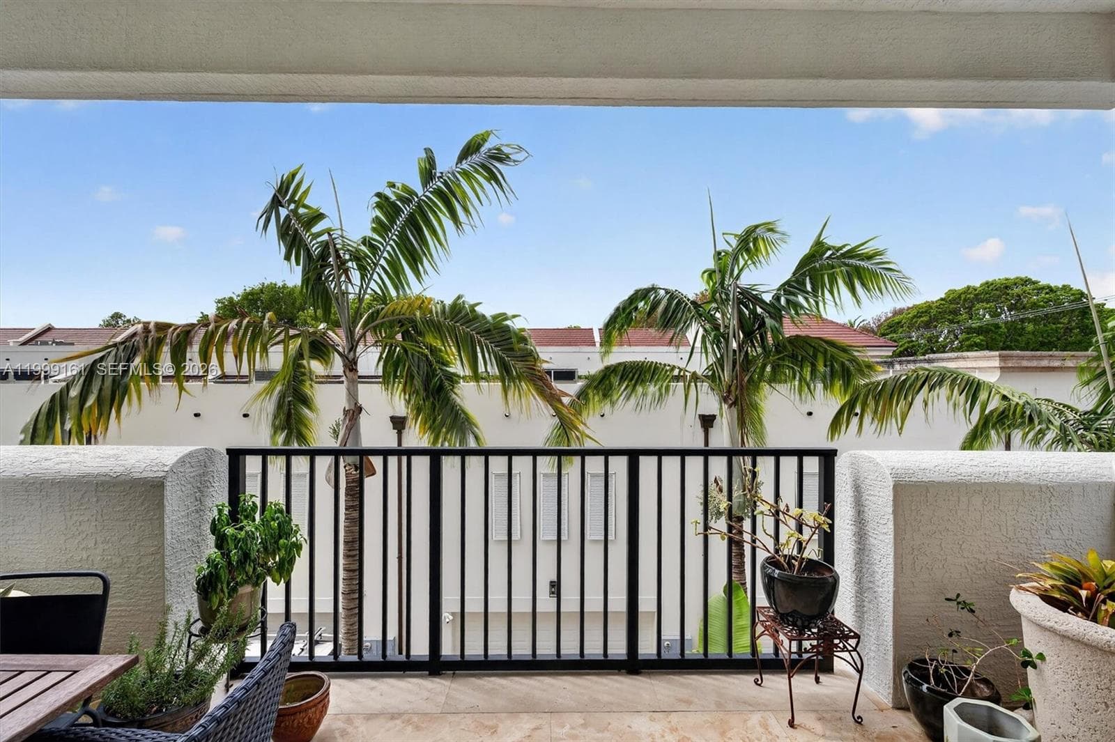 650 Valencia Ave # 302, Coral Gables FL 33134 — 58