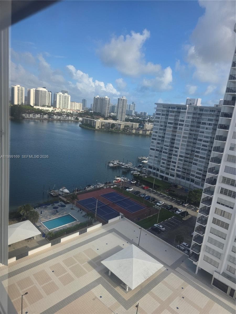 2780 NE 183rd St # 1802, Aventura FL 33160 — 49