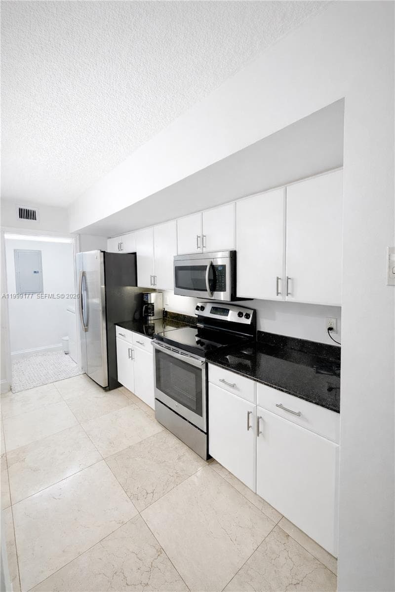 6917 Collins Ave # 1611, Miami Beach FL 33141 — 10
