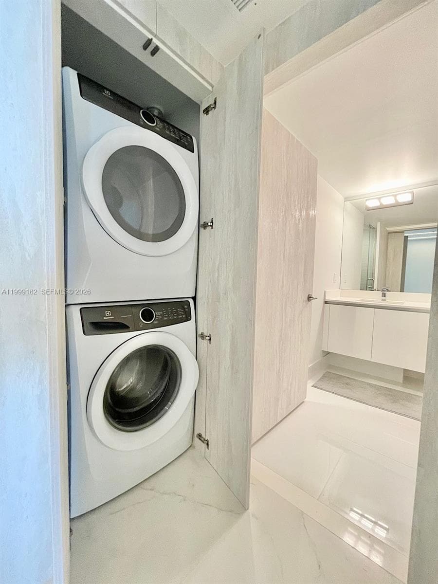330 Sunny Isles Blvd # 905, Sunny Isles Beach FL 33160 — 24