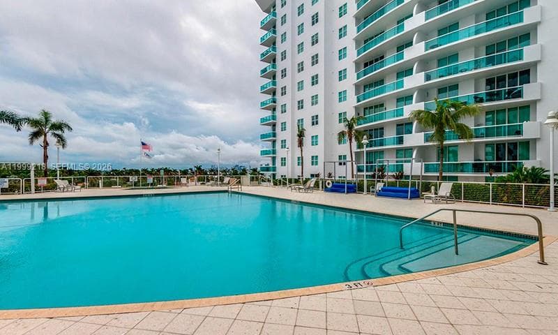 7900 Harbor Island Dr # 610, North Bay Village FL 33141 — 2