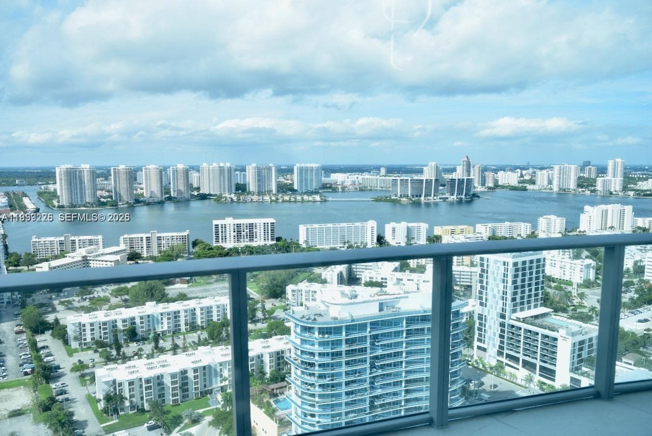 17475 Collins Ave # 2802, Sunny Isles Beach FL 33160 — 2