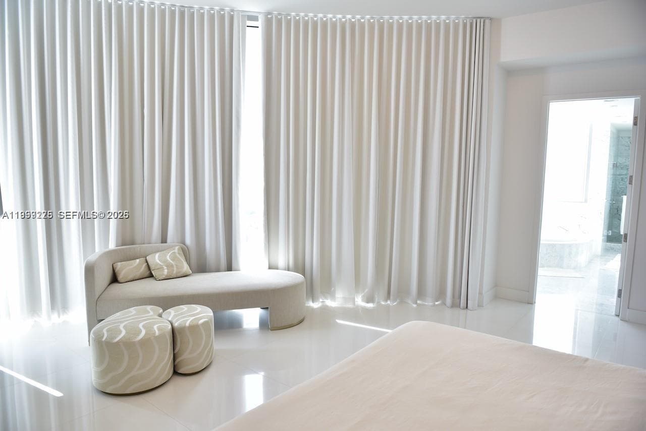 17475 Collins Ave # 2802, Sunny Isles Beach FL 33160 — 17