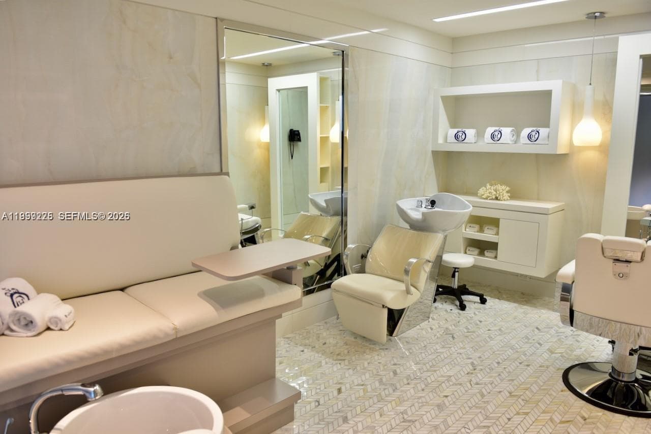 17475 Collins Ave # 2802, Sunny Isles Beach FL 33160 — 32