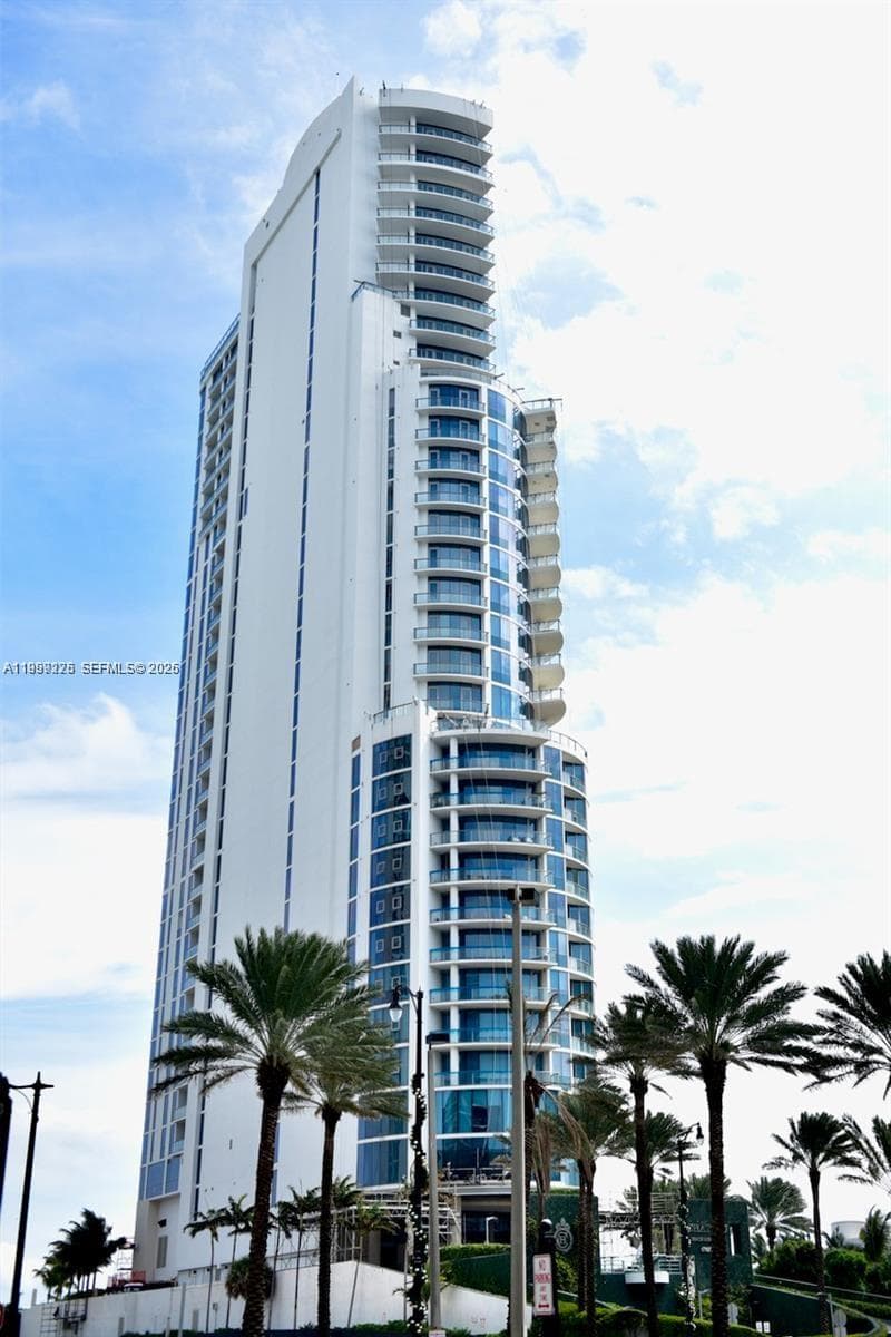 17475 Collins Ave # 2802, Sunny Isles Beach FL 33160 — 1