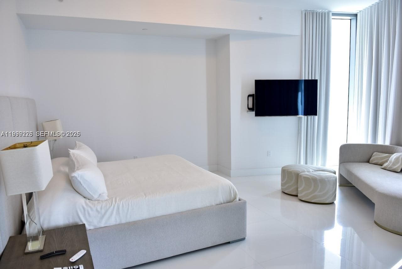 17475 Collins Ave # 2802, Sunny Isles Beach FL 33160 — 15