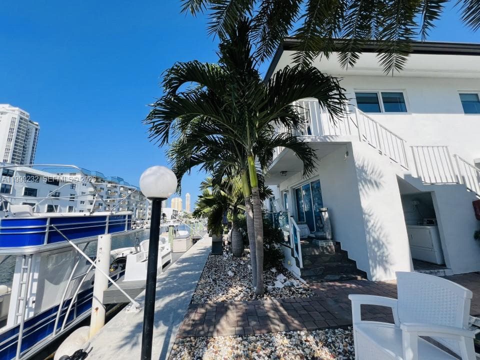 3681 NE 170th St # 4, North Miami Beach FL 33160 — 37