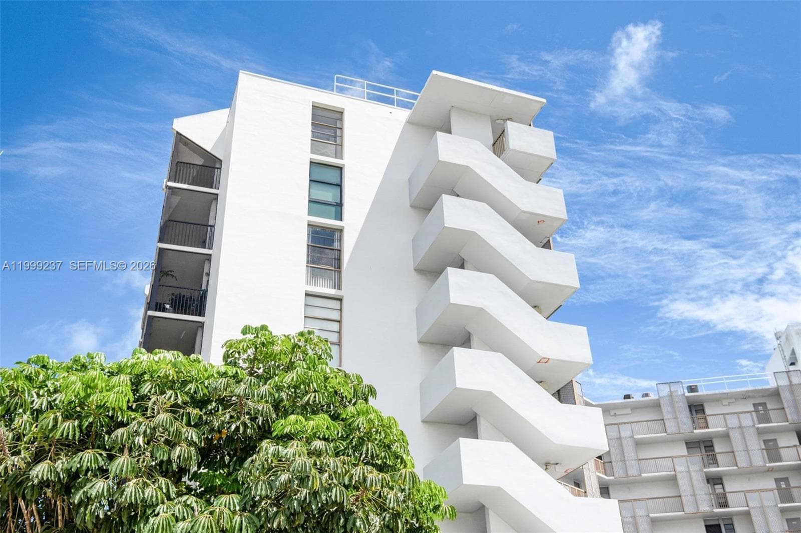 3475 N Country Club Dr # 619, Aventura FL 33180 — 25