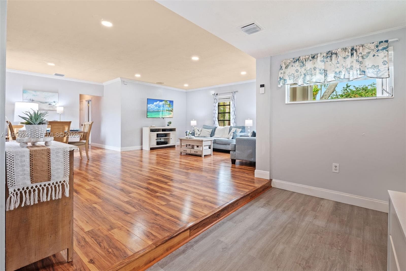1395 NE 177th St, North Miami Beach FL 33162 — 6