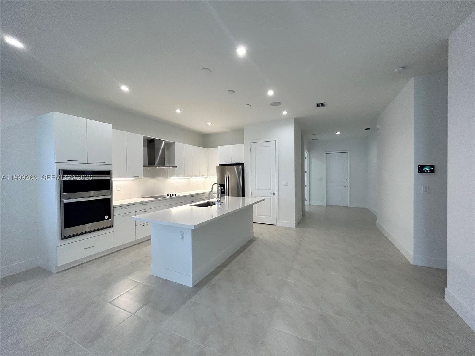 8037 NW 46th Ter, Doral FL 33166 — 2