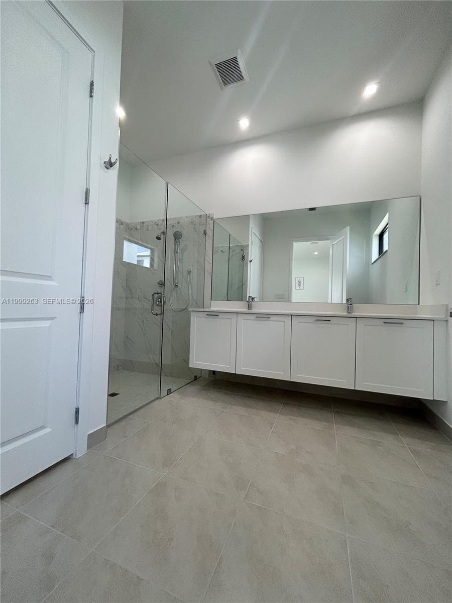 8037 NW 46th Ter, Doral FL 33166 — 12