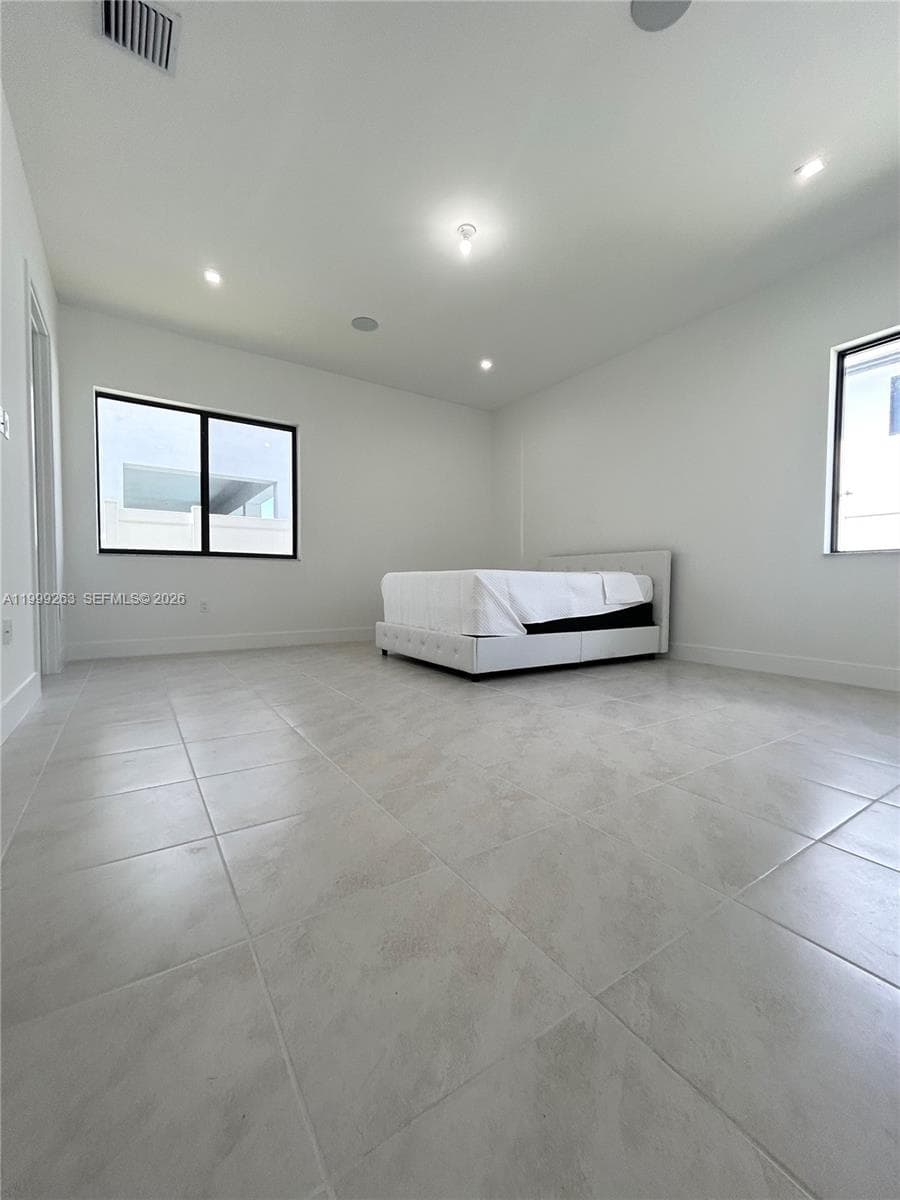 8037 NW 46th Ter, Doral FL 33166 — 10