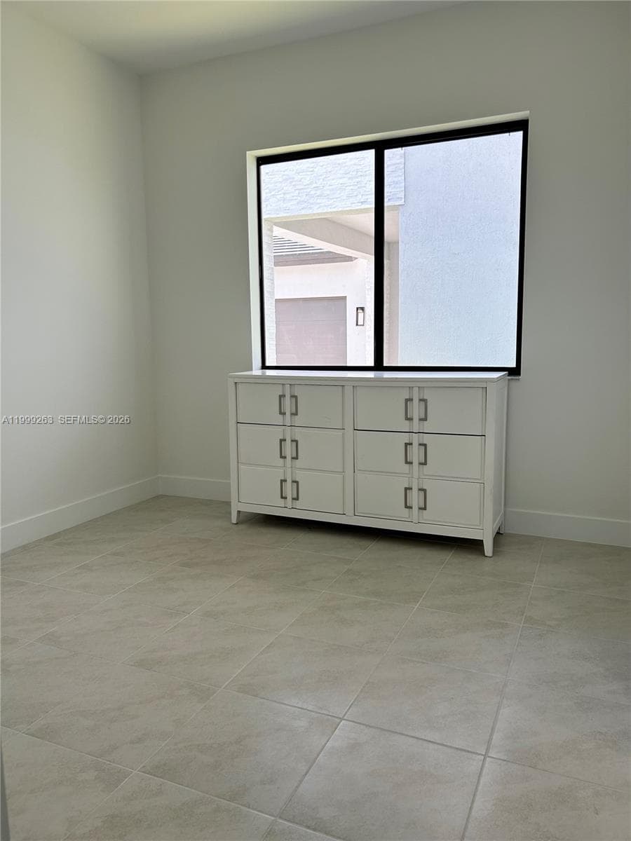 8037 NW 46th Ter, Doral FL 33166 — 15