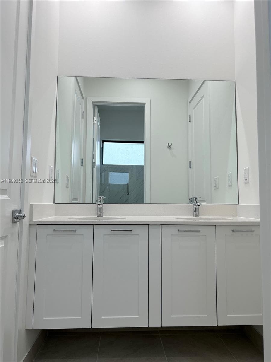 8037 NW 46th Ter, Doral FL 33166 — 19