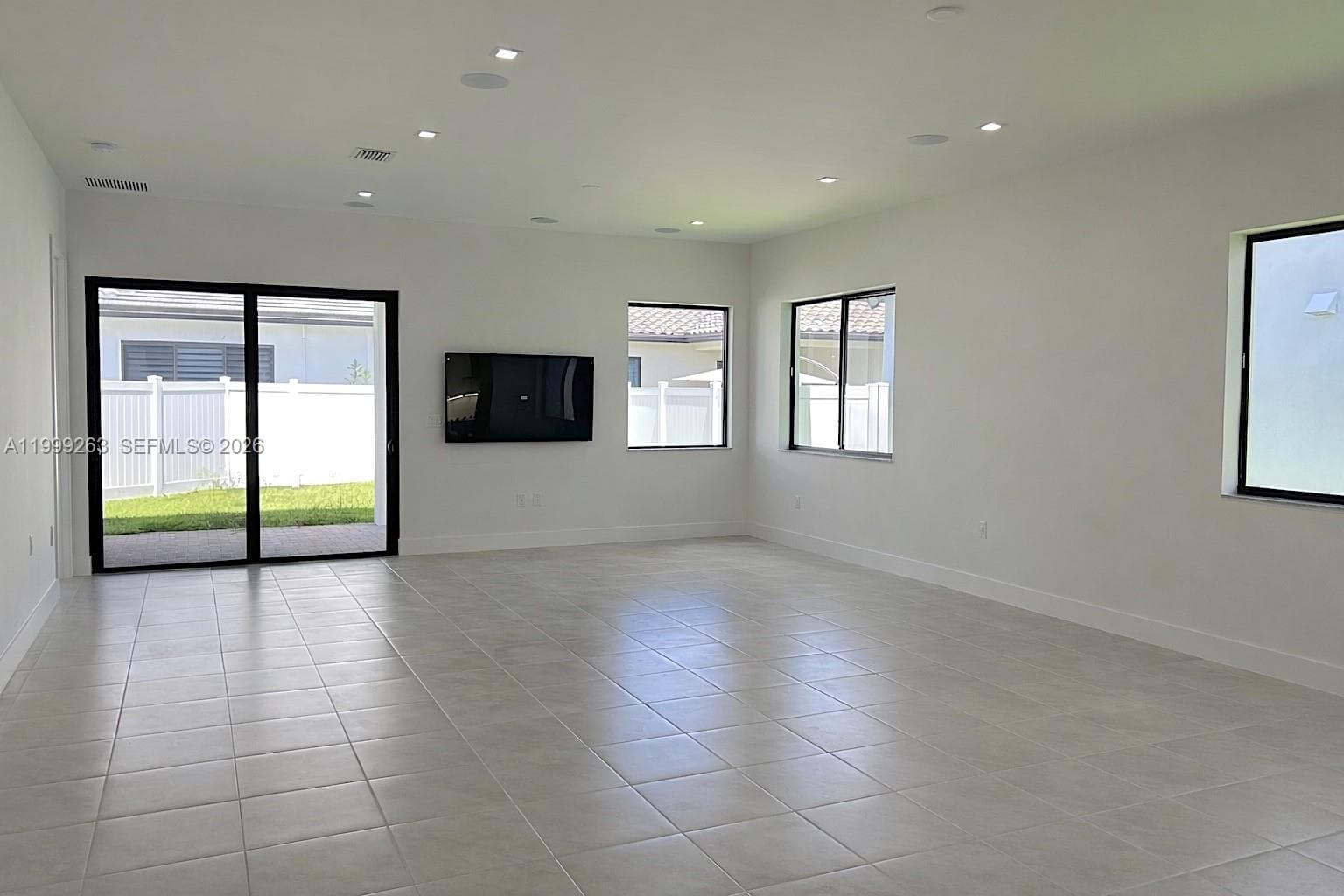 8037 NW 46th Ter, Doral FL 33166 — 8