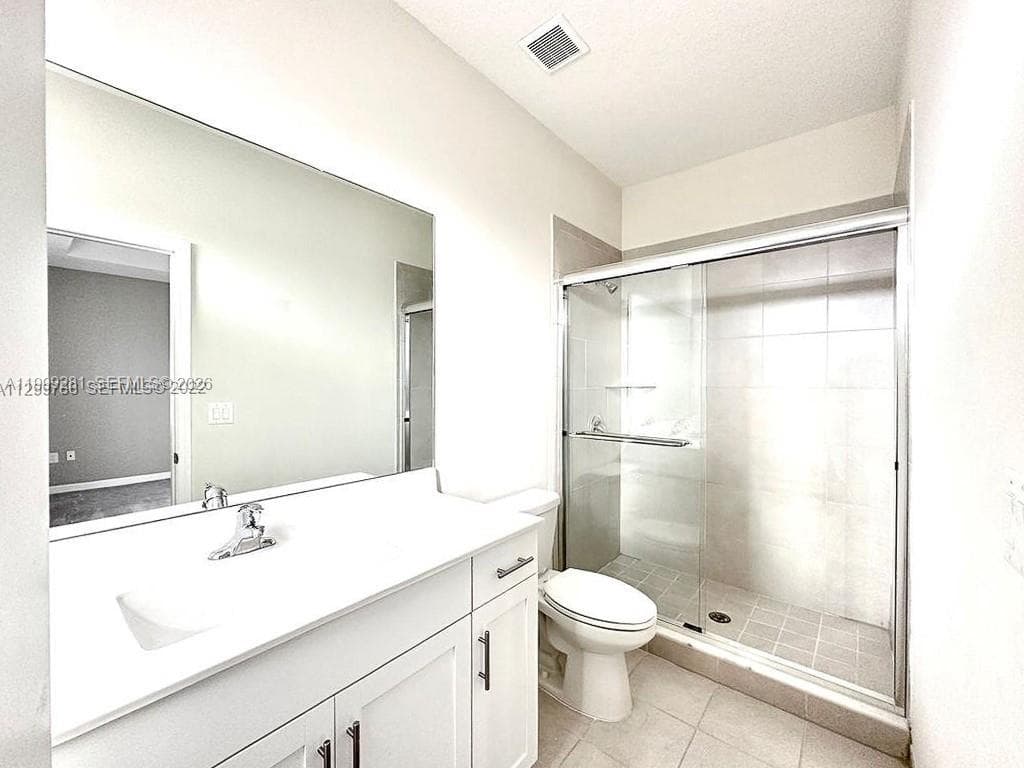 20800 NE 5th Ct, Miami FL 33179 — 17