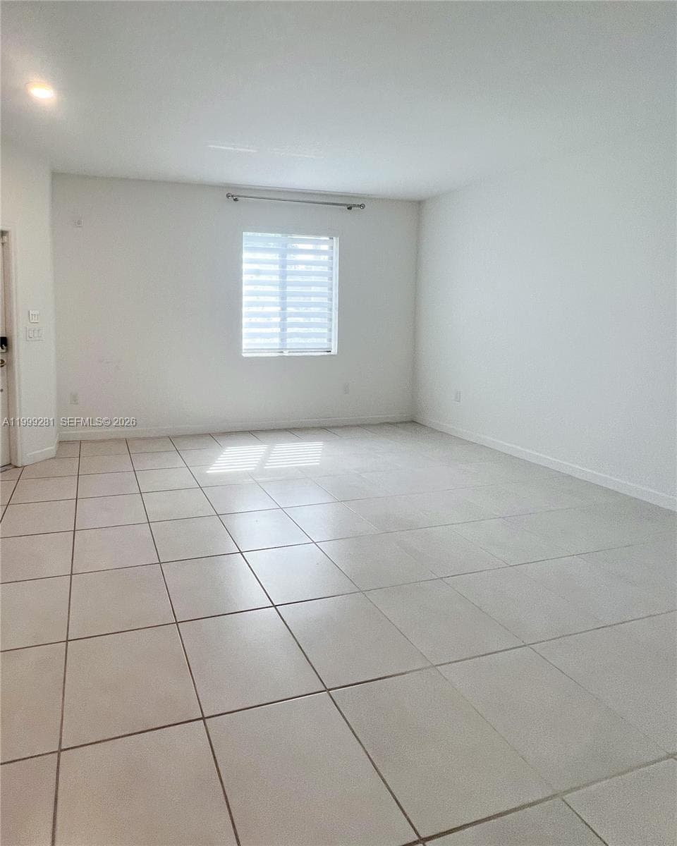 20800 NE 5th Ct, Miami FL 33179 — 8