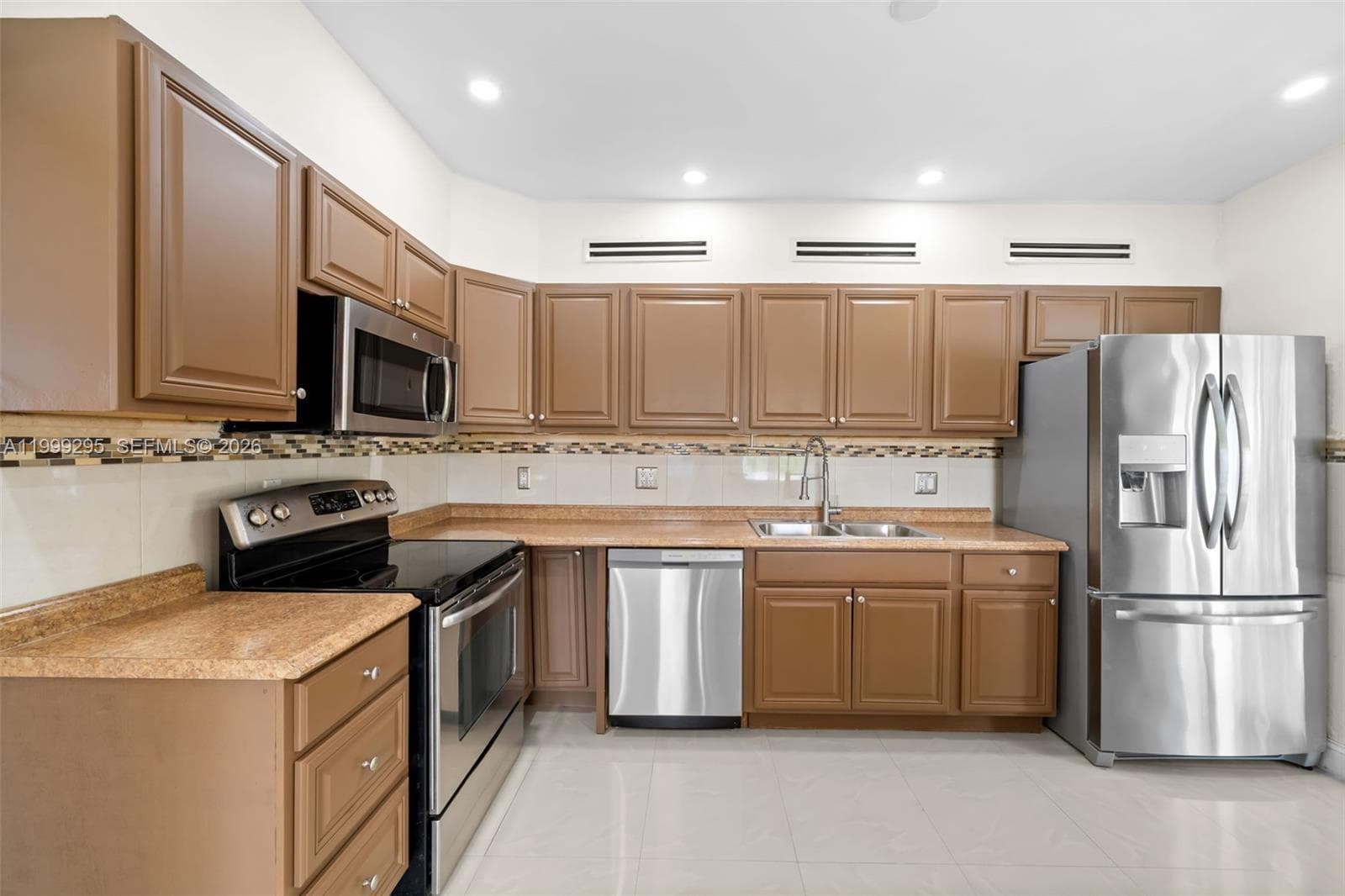 261 188th St # 261, Sunny Isles Beach FL 33160 — 12