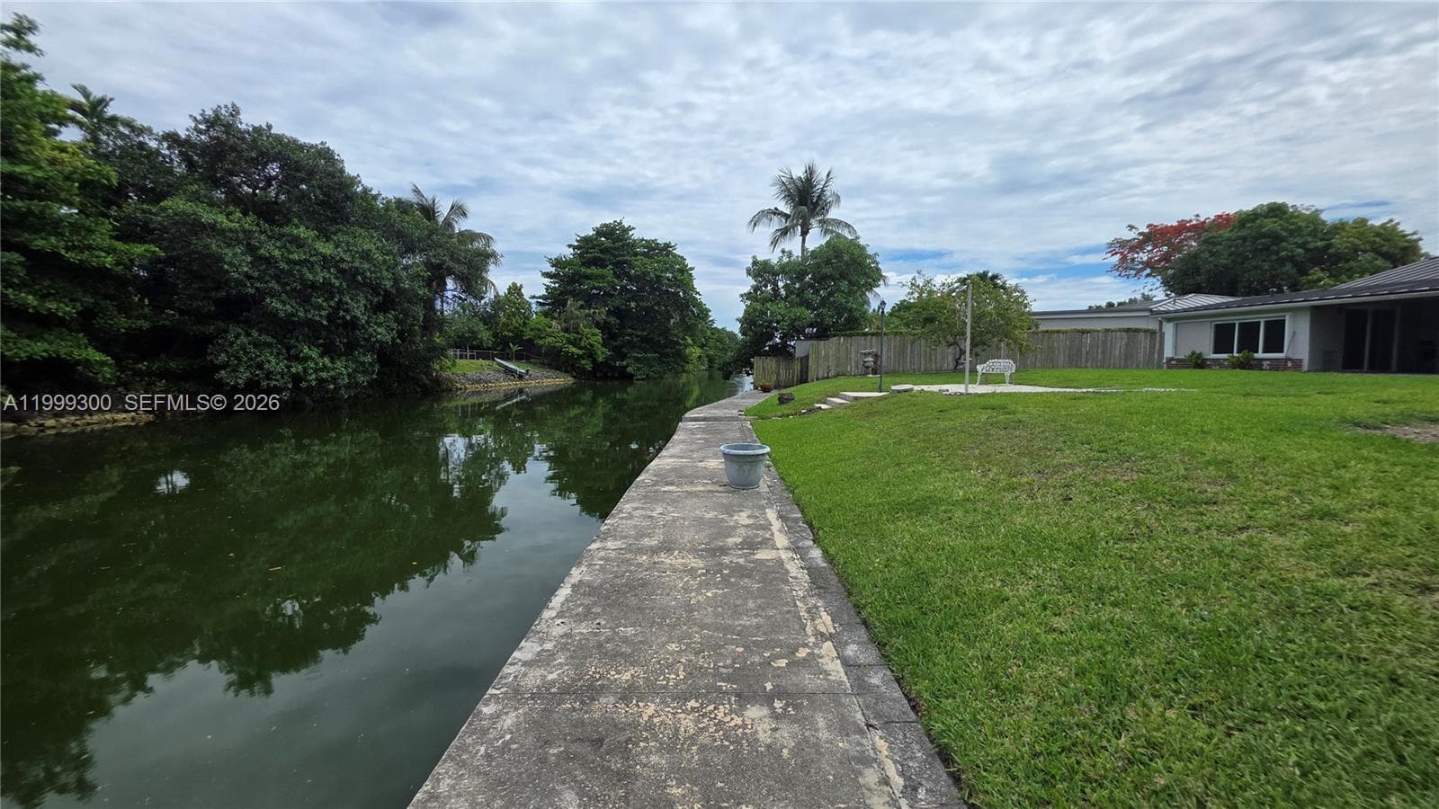 3325 S Lake Dr, Miami FL 33155 — 22