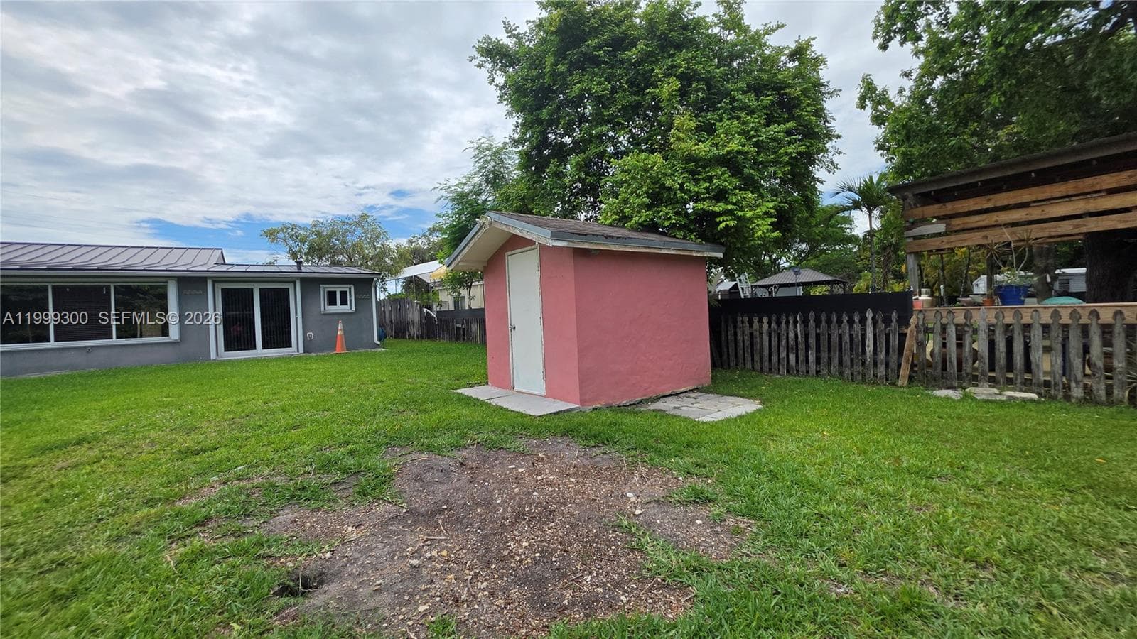 3325 S Lake Dr, Miami FL 33155 — 20