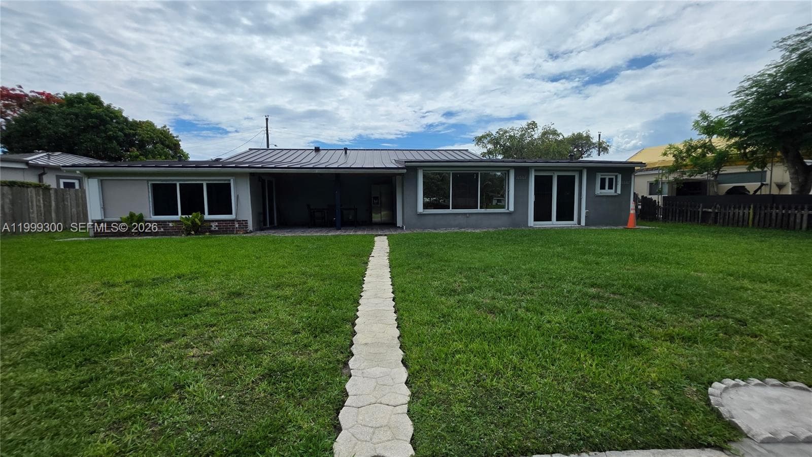 3325 S Lake Dr, Miami FL 33155 — 19