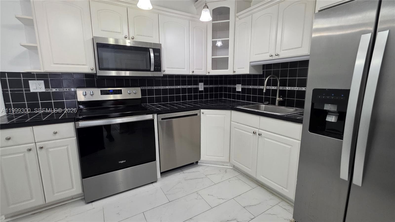 3325 S Lake Dr, Miami FL 33155 — 4