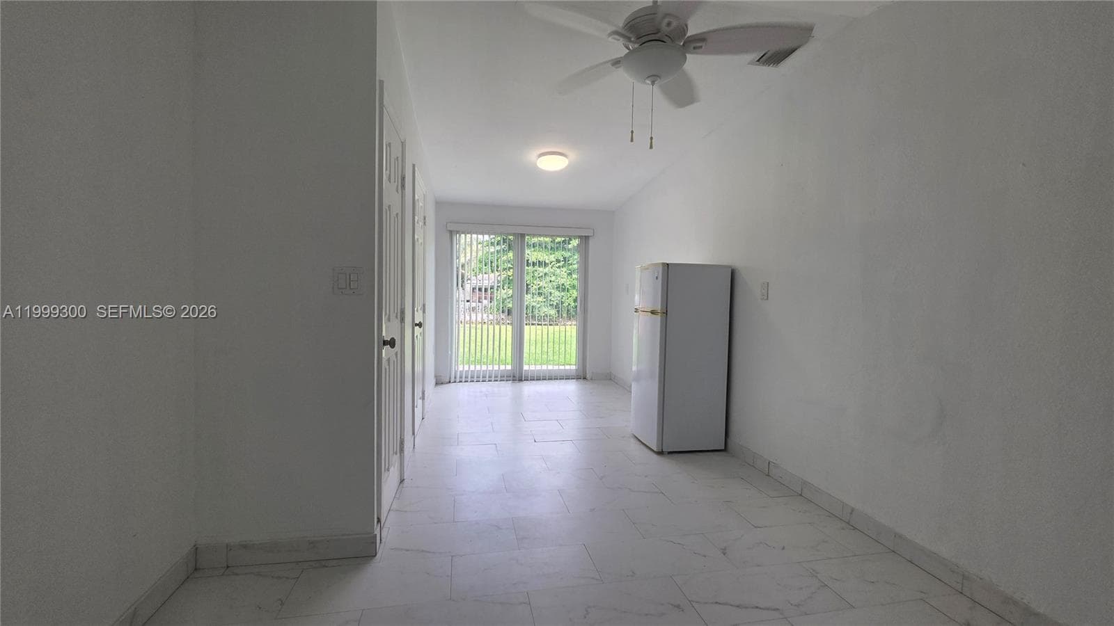 3325 S Lake Dr, Miami FL 33155 — 8
