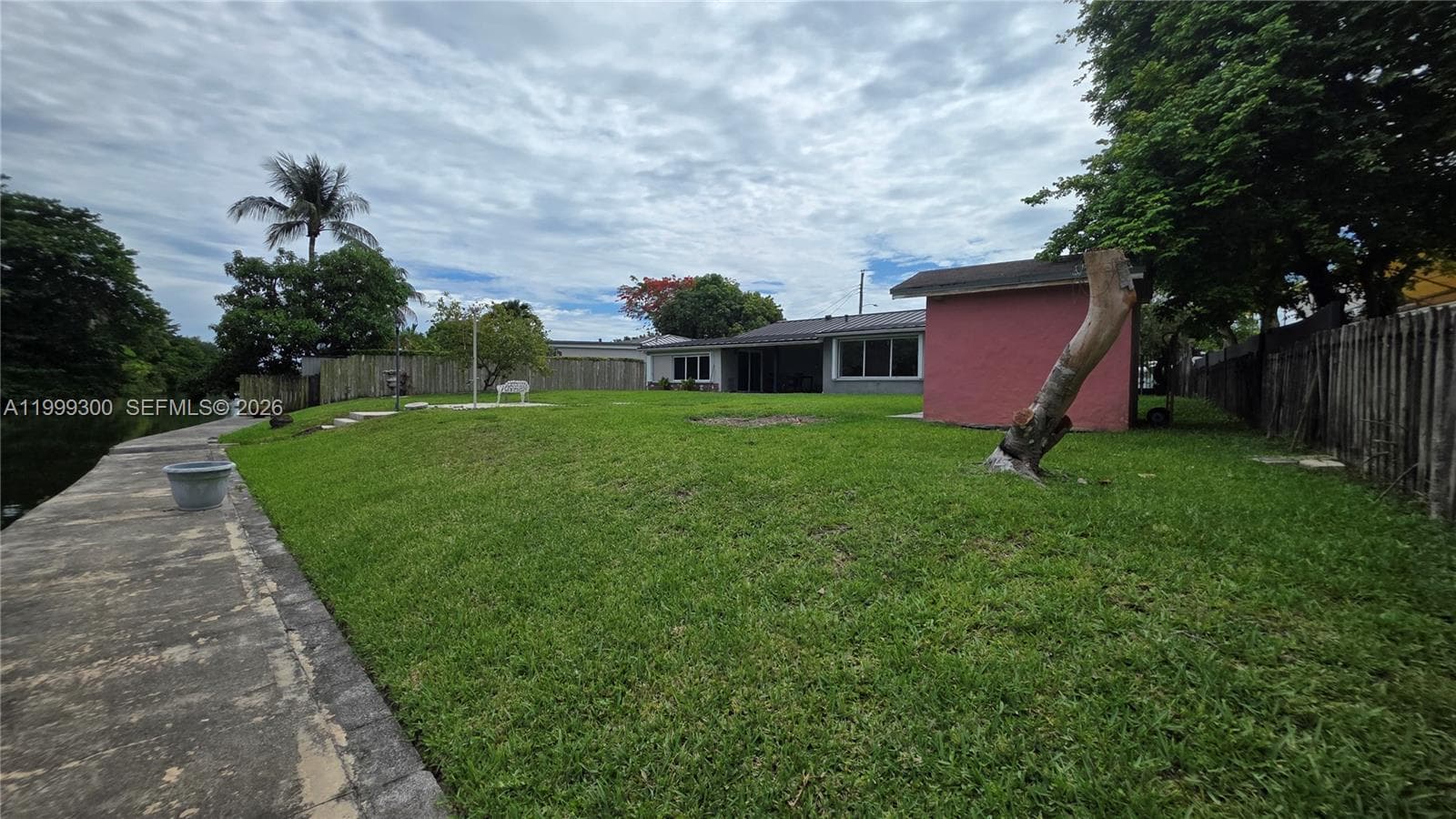 3325 S Lake Dr, Miami FL 33155 — 21