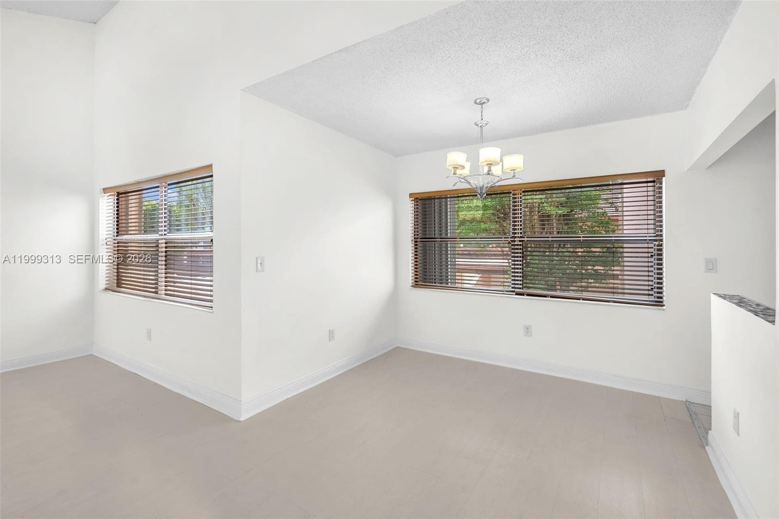 685 W Park Dr # 11, Miami FL 33172 — 13