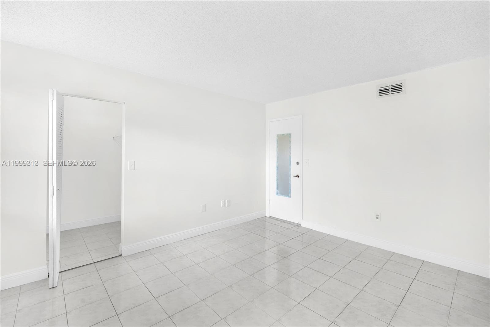 685 W Park Dr # 11, Miami FL 33172 — 26