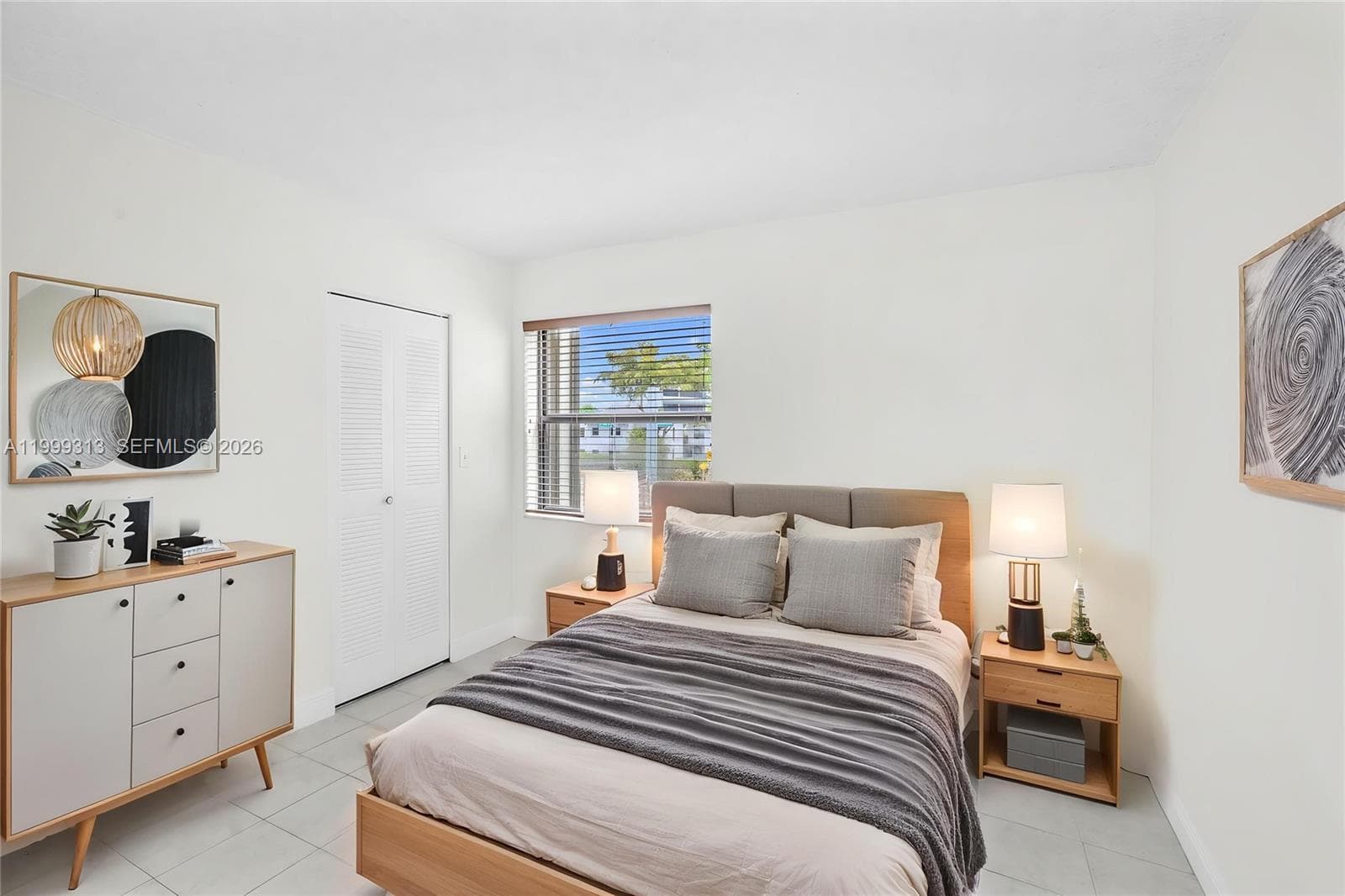 685 W Park Dr # 11, Miami FL 33172 — 22