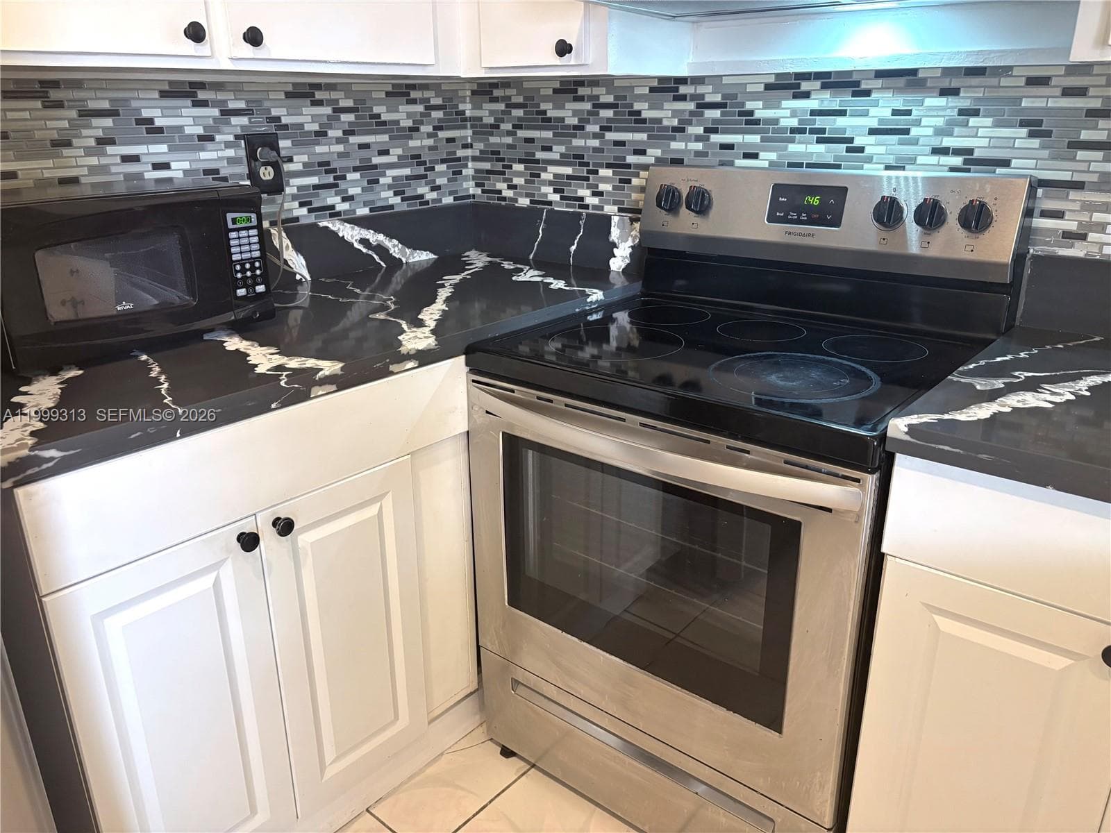 685 W Park Dr # 11, Miami FL 33172 — 32
