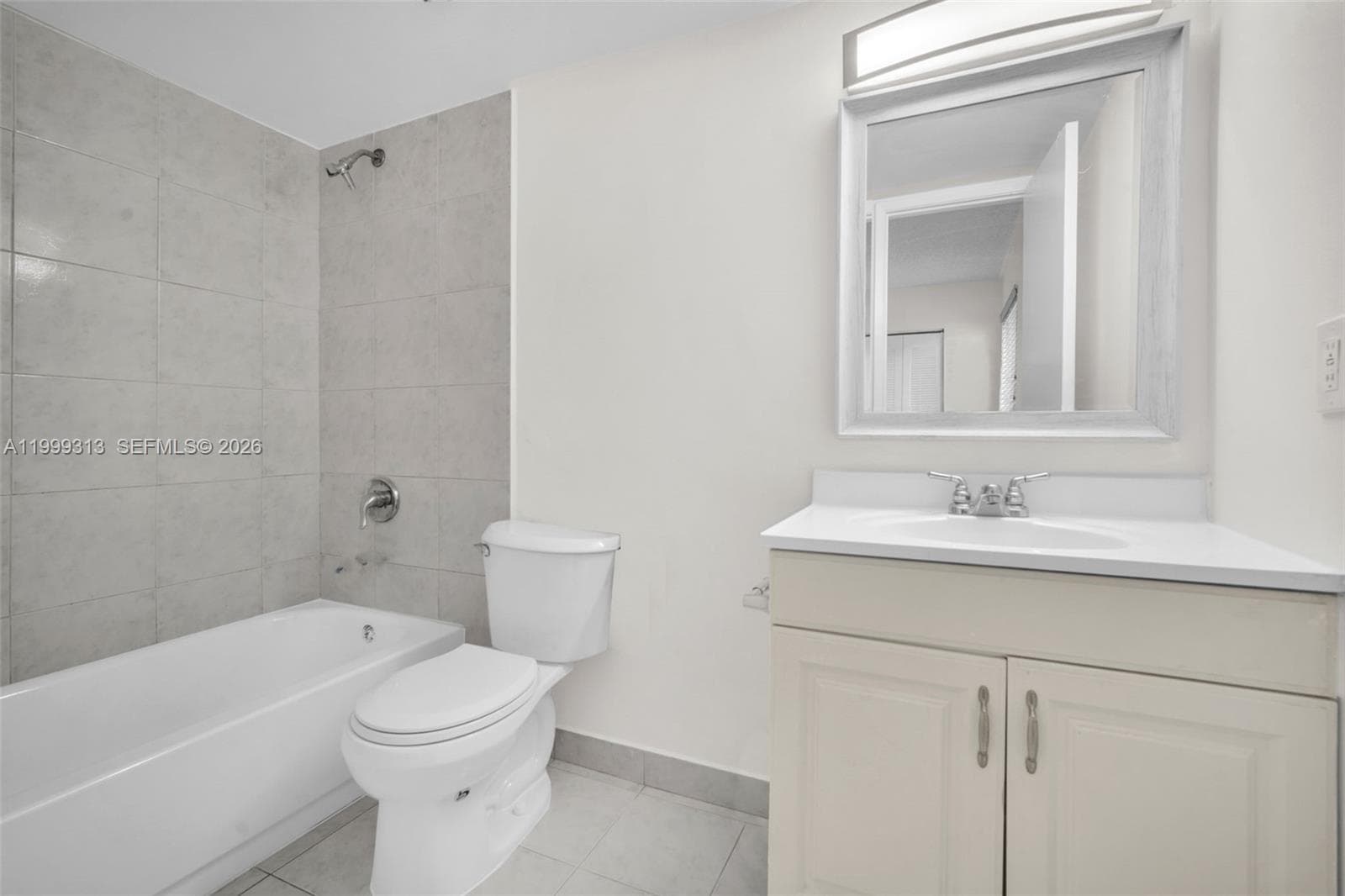 685 W Park Dr # 11, Miami FL 33172 — 28