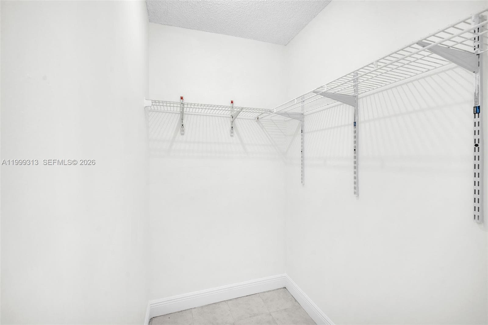 685 W Park Dr # 11, Miami FL 33172 — 24